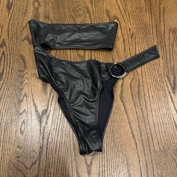 Danielle Guizio O-ring Cutout One Piece Swim Suit Black Wet Bandeau Size Small - Picture 1 of 6